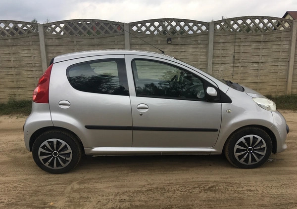 Peugeot 107 cena 10900 przebieg: 142846, rok produkcji 2006 z Nisko małe 56